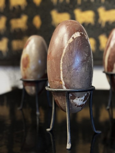 shiva_lingam_święty_kamień_indie.jpg