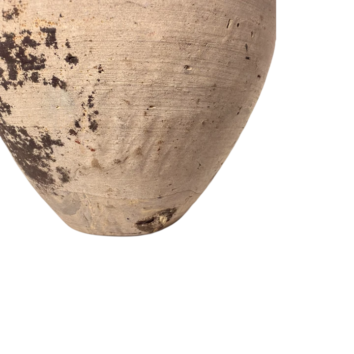 Detale faktury i unikalne wykończenie powierzchni morskiego naczynia ceramicznego